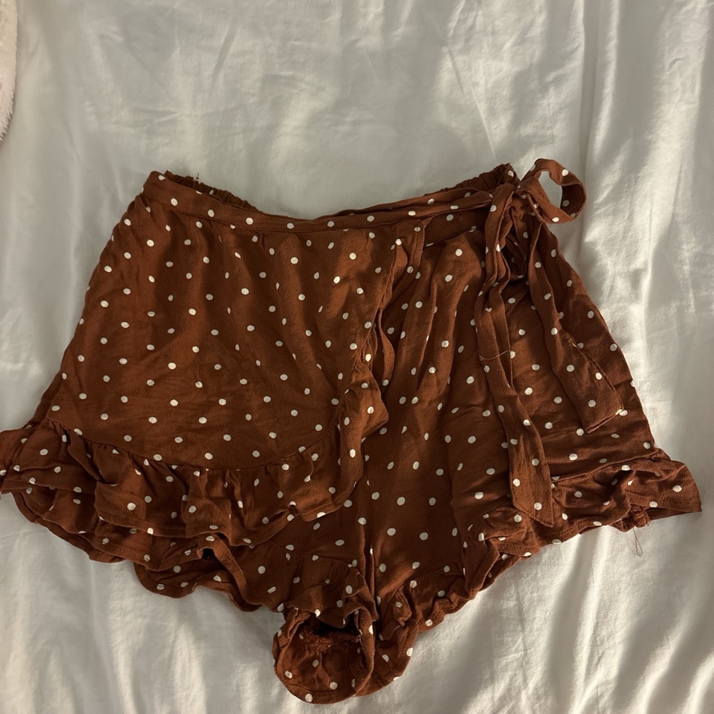 American eagle brown and white polkadot skort